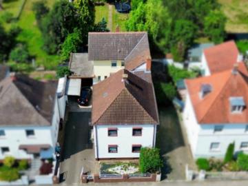 Provisionsfrei Einzigartiges Anwesen: Zwei Häuser, großer Garten, viele Möglichkeiten