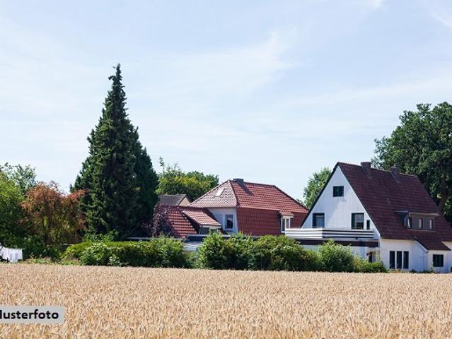 Provisionsfrei Einfamilienhaus Altbau nebst Scheune