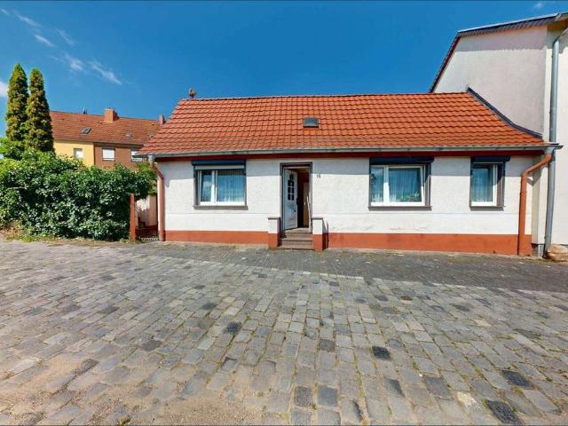 PROVISIONSFREI: Einfamilienhaus in Eisleben mit ausbaufähigem Dachboden