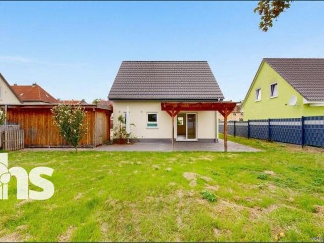 PROVISIONSFREI: Einfamilienhaus in Merseburg – Baujahr 2018, Garten & moderne Technik