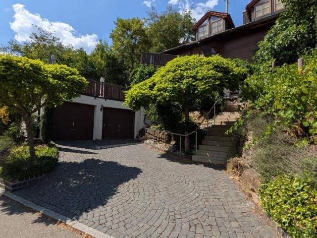 Provisionsfrei: Einfamilienhaus mit traumhafter Aussicht