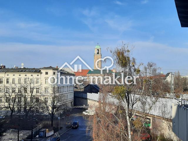 Provisionsfrei: Eigentumswohnung 2 Zimmer 5. Etage mit Balkon und Blick auf den Rathausturm Spandau