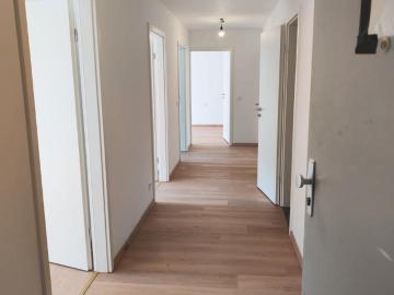 Provisionsfrei Erstbezug nach Sanierung! 4 Zi Wohnung