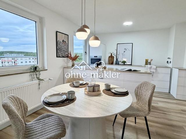 Provisionsfrei: Erstbezug nach Sanierung Wohntraum auf 85qm mit Balkon u. Weitblick