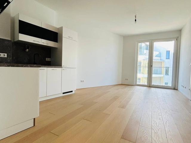 PROVISIONSFREI! ERSTBEZUG! THE SHORE! DIREKTEM BLICK AUF DIE DONAU! RUHIG! LICHTDURCHFLUTETE 2. ZIMMER MIT 7m² BALKON! CONCIERGESERVICE! FITNESS! SPA BEREICH! EINBAUKÜCHE