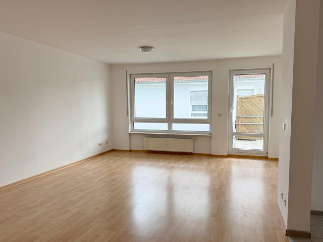 PROVISIONSFREI Erstklassige 3 Zimmer Wohnung mit großer Dachterrasse in Mainz Finthen!