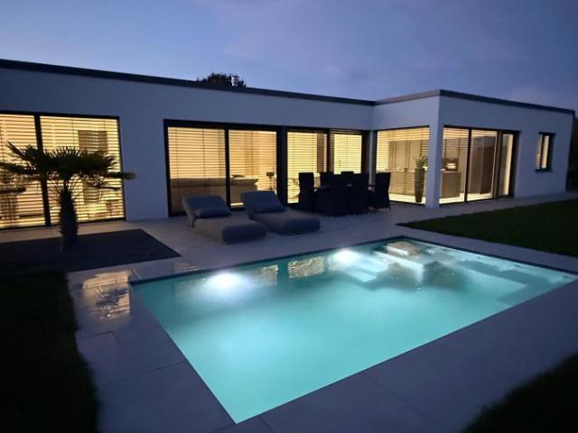 Provisionsfrei* Exklusiver Architektenbungalow mit Pool Bungalow Haus