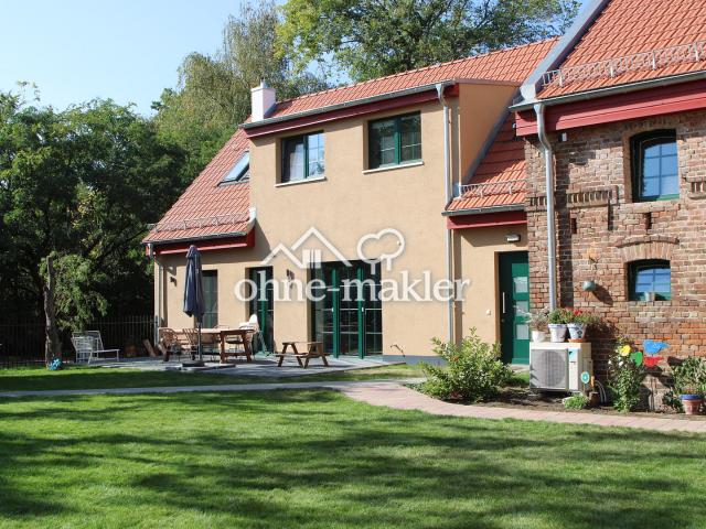 Provisionsfrei: Exklusives EFH mit Remise bei Potsdam & Berlin