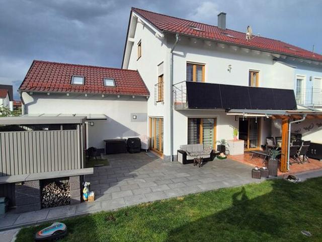 „Provisionsfrei“ Familienfreundliche DHH mit ausgebauter Doppelgarage Unterhaunstadt