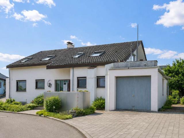 Provisionsfrei – Familienfreundliches EFH + ELW in guter Wohnlage mit Sauna und sonniger Terrasse