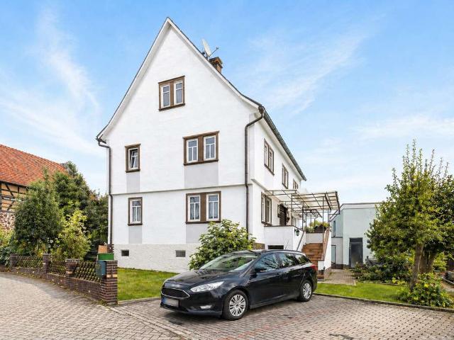 Provisionsfrei – Familienfreundliches Haus in ruhiger Feldrandlage mit Garten und Pool