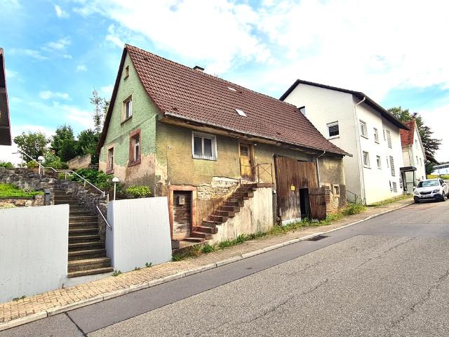 PROVISIONSFREI: FACHWERKHAUS MIT INTEGRIERTER SCHEUNE, SCHOPF, INNENHOF UND KLEINEM GARTEN