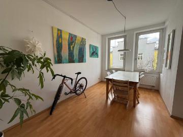 Provisionsfrei+ FREI: Moderne 5 Zimmer Wohnung. mit Sonnenbalkon
