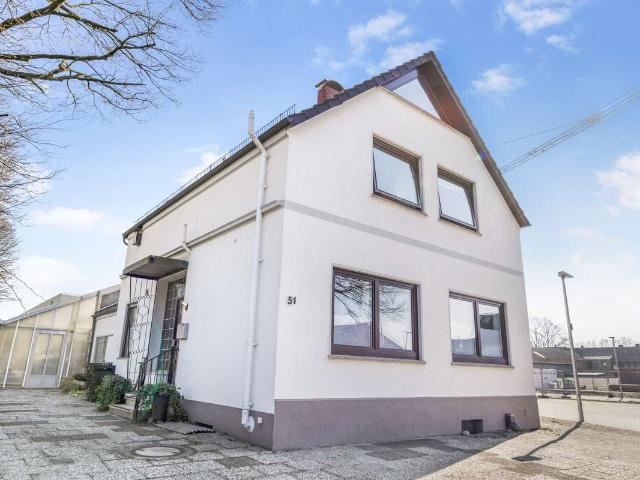 PROVISIONSFREI! Freistehendes Einfamilienhaus mit großzügigem Grundstück und großem Garten