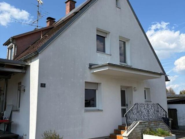 Provisionsfrei: Freistehendes Einfamilienhaus mit Einliegerwohnung in Egling an der Paar