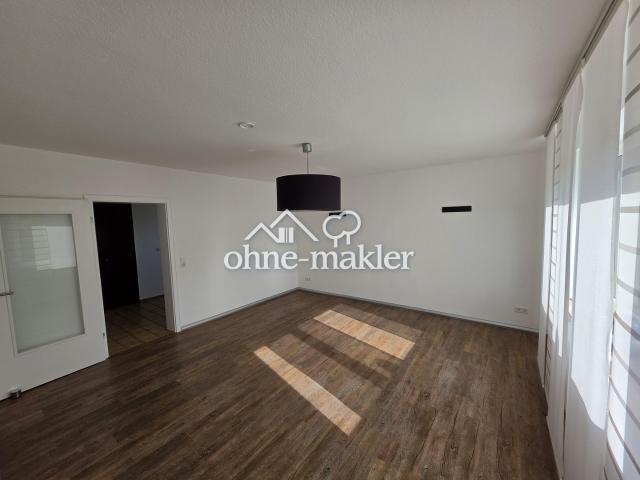 Provisionsfrei: Frisch sanierte 3 Zimmer Wohnung mit Südbalkon & Stellplatz – sofort bezugsfrei!