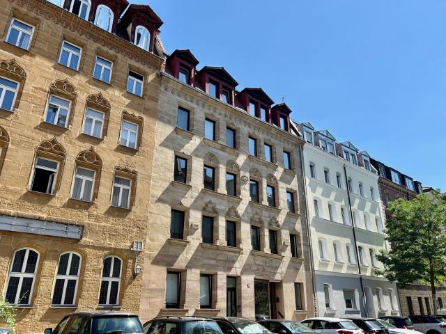 Provisionsfrei – Frisch renovierte 2 Zimmer Wohnung mit Altbau Charme in Top Lage