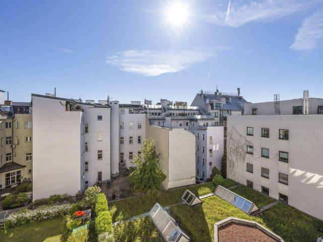 Provisionsfrei für den Käufer! Nähe U1 Keplerplatz DG Maisonette im ruhigen Innenhof!