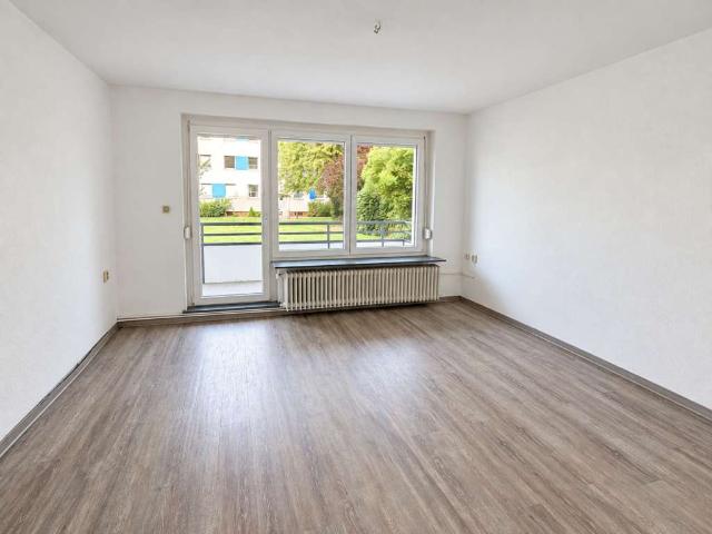 Provisionsfrei! Gepflegte 3 Zimmer Wohnung mit Balkon und idealem Grundriss