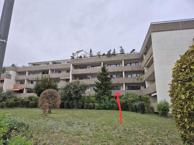 Provisionsfrei: gepflegte 2 Zimmer Wohnung mit Einbauküche, Balkon und Weitblick