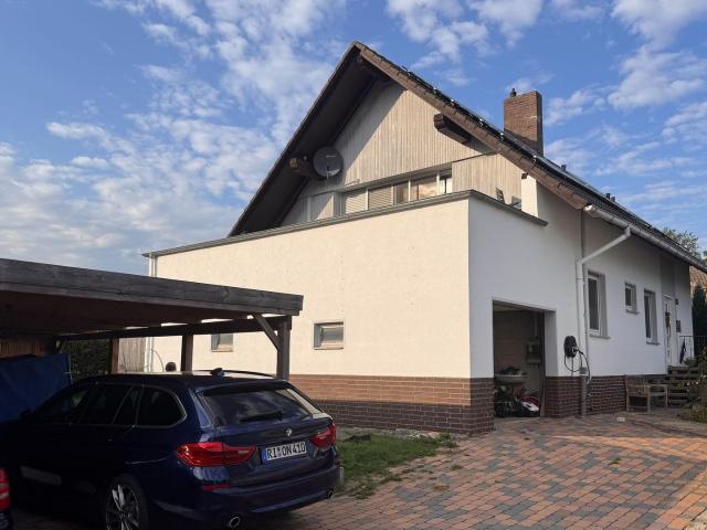 Provisionsfrei: Gepflegtes Familienhaus mit 24 kWp PV, Speicher, Pool & großem Grundstück
