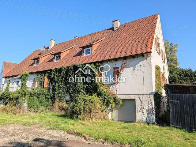 Provisionsfrei Großzügiges 1 2 Familienhaus, großes Grundstück – ideal für Tierliebhaber