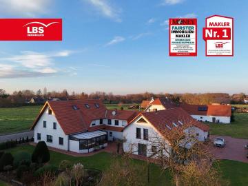 Provisionsfrei: Großzügiges Anwesen mit parkähnlichem Garten und angrenzendem Waldgrundstück