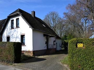 Provisionsfrei: Grundstück DO Holzen mit Altbestand + MFH Planung