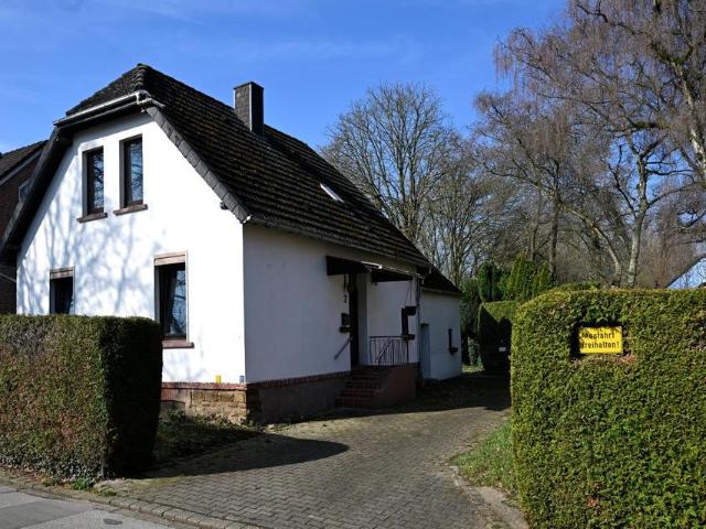Provisionsfrei: Grundstück DO Holzen mit Altbestand + MFH Planung