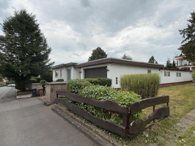 Provisionsfrei! Haus mit großem Grundstück in Brasselsberg