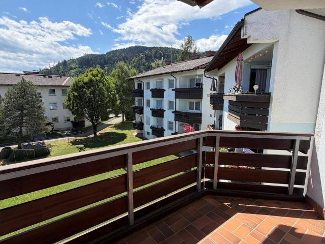 Provisionsfrei Helle 4 Zimmer Eigentumswohnung mit Carport, Badezimmer, Küche und Loggia Kraig