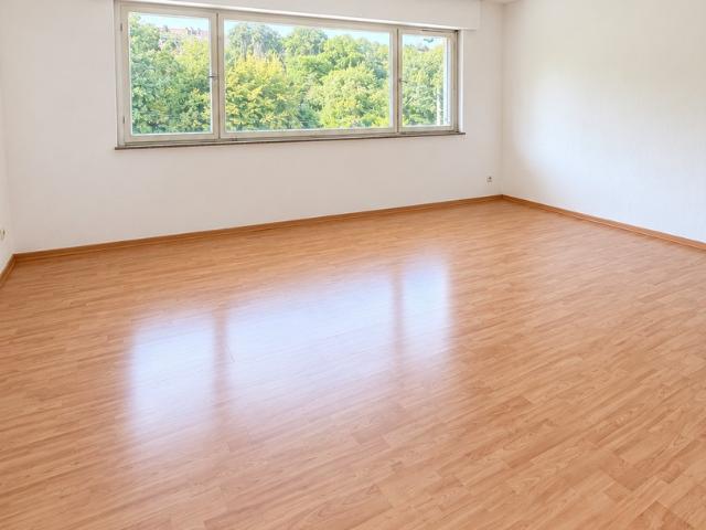 Provisionsfrei Helle 1,5 Zimmer Wohnung mit Stellplatz und hervorragender ÖPNV Anbindung