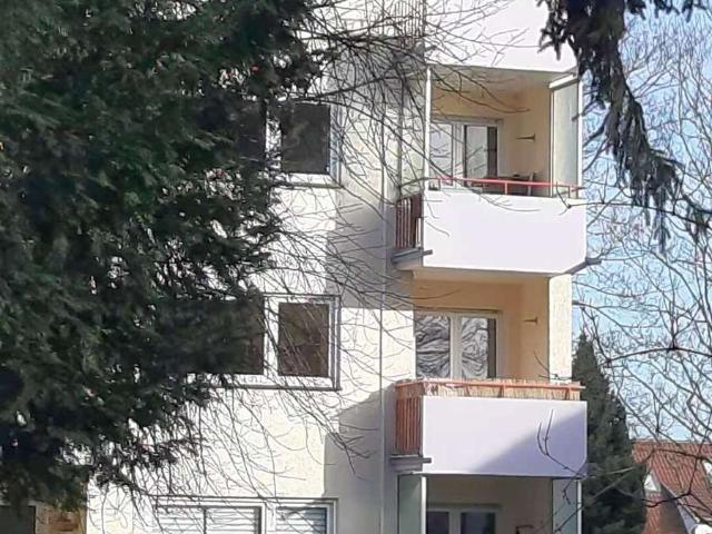 Provisionsfrei: Helle 2,5 Zimmer Wohnung mit Balkon, Stellplatz & Grünblick in Ludwigsburg/Oßweil