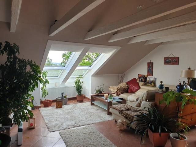 Provisionsfrei helle 3 Zimmer DG ETW mit Bergblick