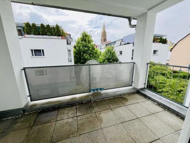 Provisionsfrei, helle 3,5 Zi. Whg. 74qm mit EBK, Loggia, Gäste WC und Abstellkammer im Herzen von S Zuffenhausen, bezugsfrei ab 01.10.2026