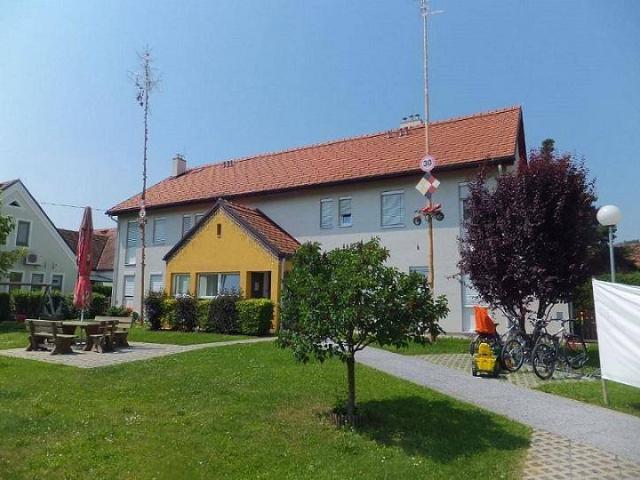 Lichtdurchflutete 3 Zimmer Wohnung mit Balkon und Carportparkplatz geförderte Miete ODER geförderte Miete mit Kaufoption 3 Zimmer