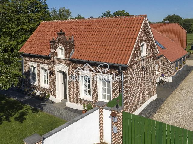 PROVISIONSFREI * HISTORISCHER CHARME & NEUBAUKOMFORT * A+ EFFIZIENZ * BAUERNHAUS AUF HOFANLAGE