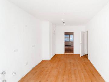 Provisionsfrei kaufen: Kernsanierte 2 Zimmer Wohnung mit Option zur Zusammenlegung auf einer Etage