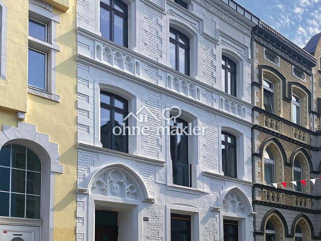 PROVISIONSFREI Kernsanierte Altbauwohnung im 2.OG, Denkmal, Wohnküche, Parkett