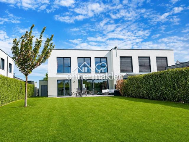 Provisionsfrei: Klare Architektur, geschützter Garten – nahe Cospudener See