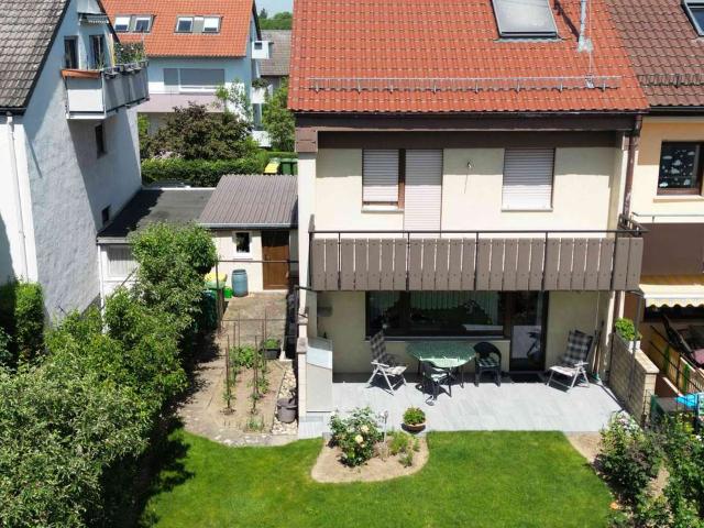 Provisionsfrei & Klasse B: Reiheneckhaus mit Süd Garten