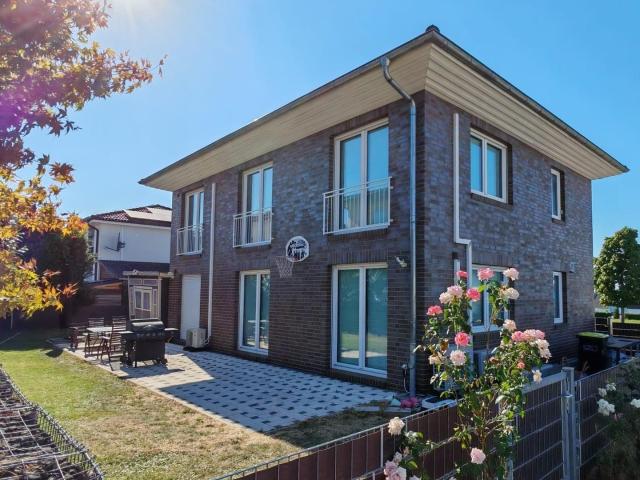 ! Provisionsfrei ! Klimatisiertes und energieeffizientes Einfamilienhaus in Straubenhardt