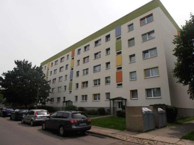 Provisionsfrei: leerstehende 3 Raumwohnung mit großem Balkon