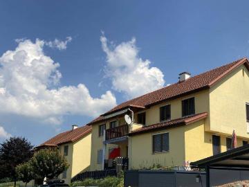 Lichtdurchflutete 3 Zimmer Wohnung mit Balkon in ruhiger Lage geförderte Miete 3 Zimmer