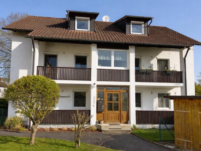 Provisionsfrei* Mehrfamilienhaus mit 6 Wohneinheiten und Entwicklungspotenzial in Oberreichenbach bei Herzogenaurach Provisionsfrei