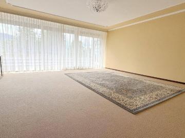 PROVISIONSFREI MIETE RUHELAGE SALZBURG PARSCH BORROMÄUMSTRASSE: Geräumige 79 m² 3 Zimmer Wohnung mit Süd und Nord Balkon inkl TG Stellplatz teilmöbliert mit Einbaumöbel