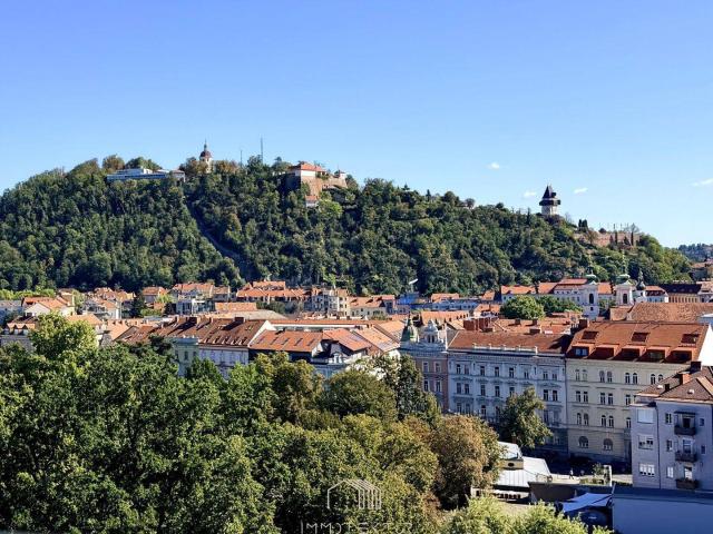 ✨PROVISIONSFREI MIT SCHLOSSBERGBLICK – Helle Wohnung mit Loggia, Balkon & allgemeiner Dachterrasse