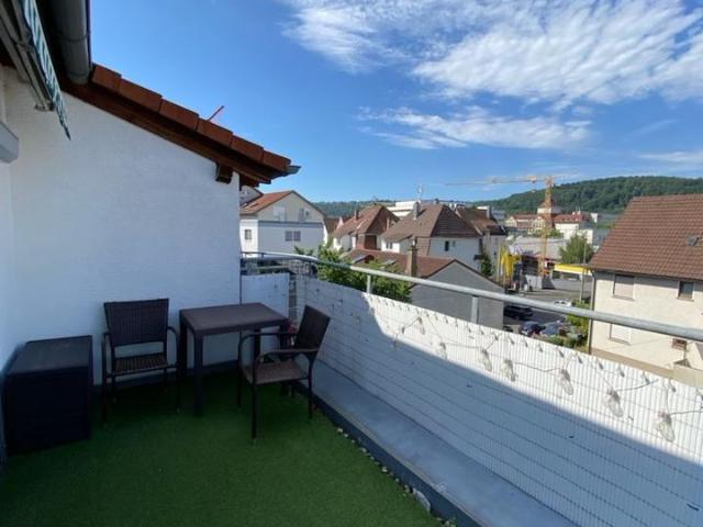 Provisionsfrei Möblierte Maisonette +2 Balkonen +TG Stellplatz