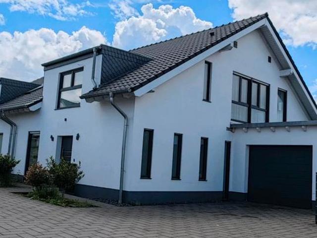 #PROVISIONSFREI: Moderne Familien Doppelhaushälfte in bester Lage