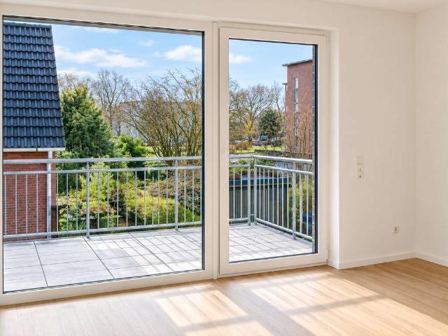 Provisionsfrei: Moderne 2 Zimmer Wohnung mit Südbalkon, Aufzug & Stellplatz